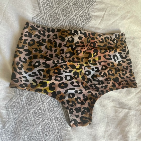 Cynthia Rowley Bikini Bottoms Beach Swim Resort Vacation Animal Print - Picture 1 of 9